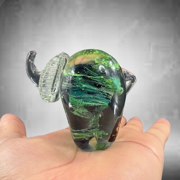 Kerry Glass Elephant Figurine Paperweight Clear Green Swirls Ireland Glass - Picture 9 of 16